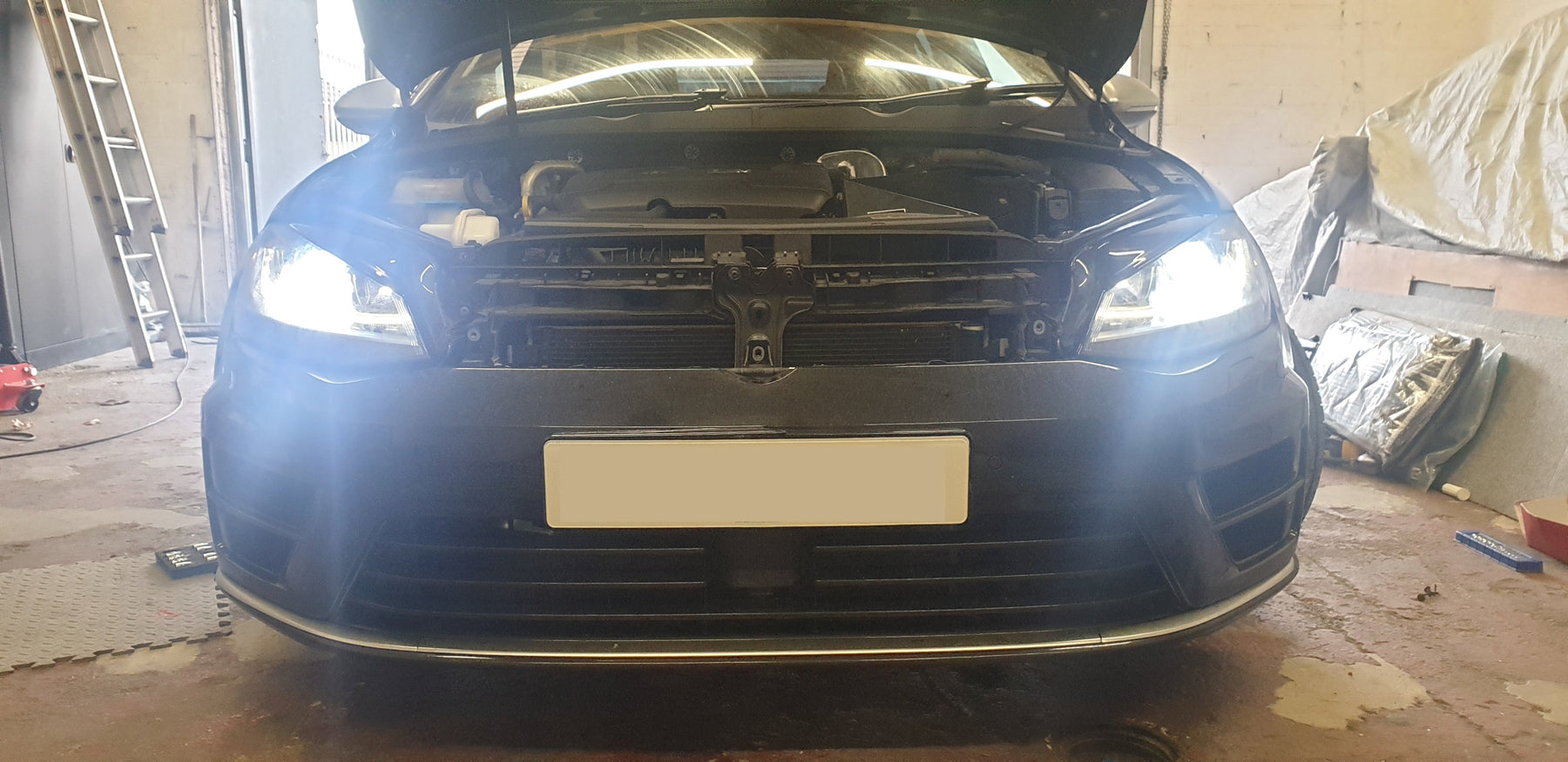 VW Golf R D3S Xenon Bulb Replacement Guide